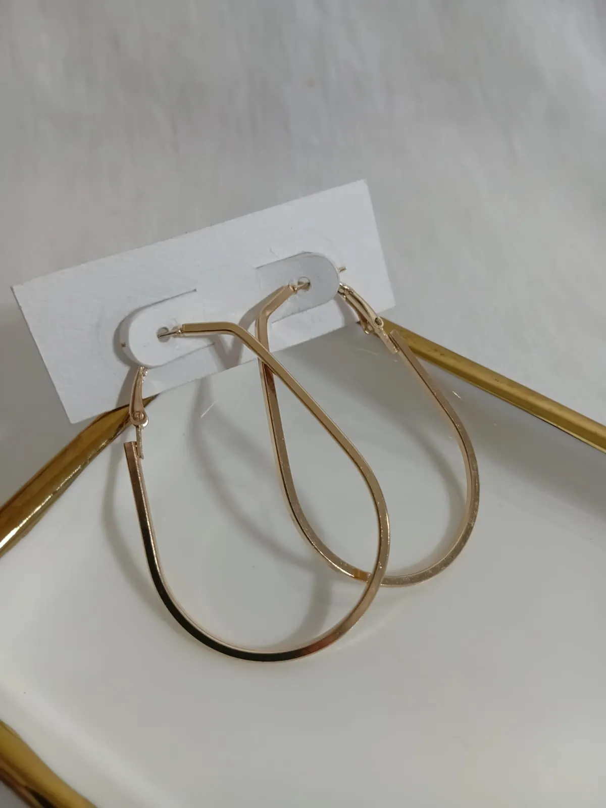 Brincos de Argola em Gota dourado — foto 1