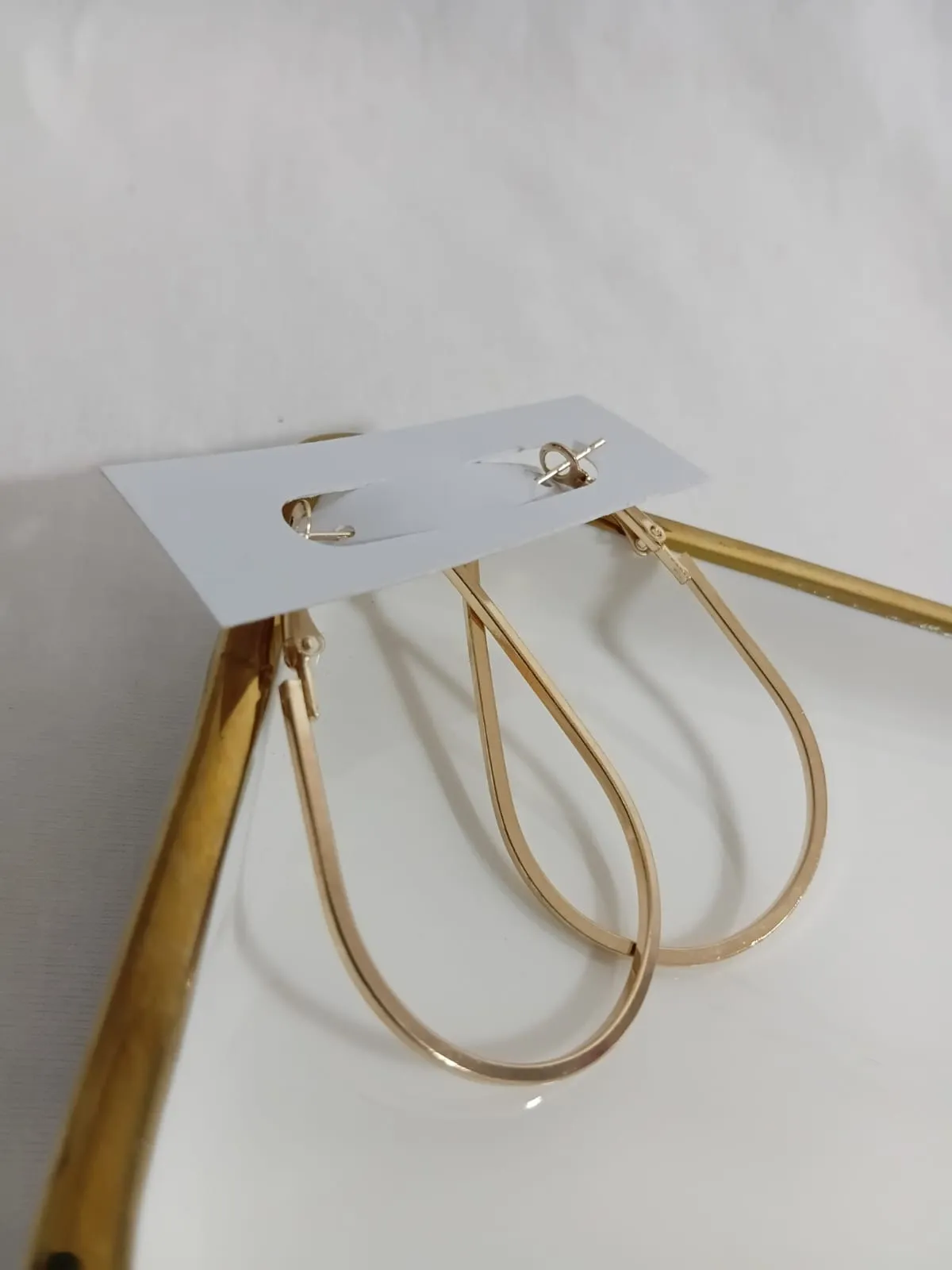 Brincos de Argola em Gota dourado — foto 2